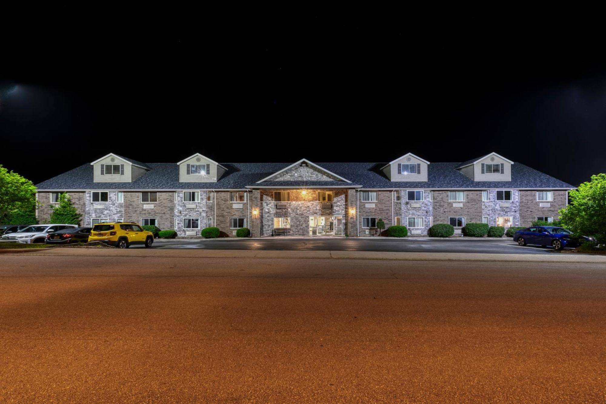 All Towne Suites Сент-Роберт Экстерьер фото