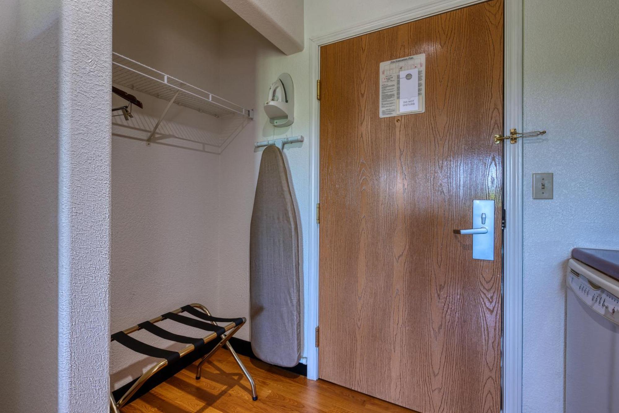 All Towne Suites Сент-Роберт Экстерьер фото